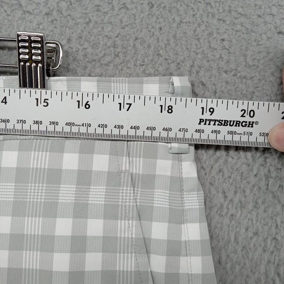 Nike Golf Shorts Mens Size‎ 36 White Gray Check Plaid Dri-Fit Stretch - Picture 2 of 8